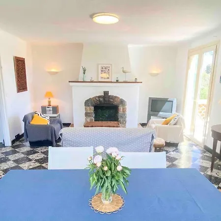 فيلة A Proximite De La De L'almanarre Hyères