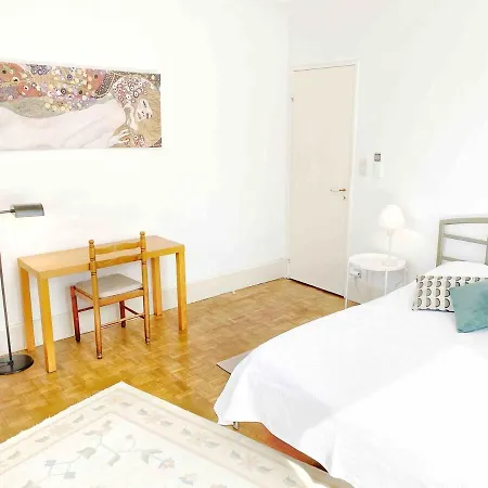 A Proximite De La De L'almanarre *