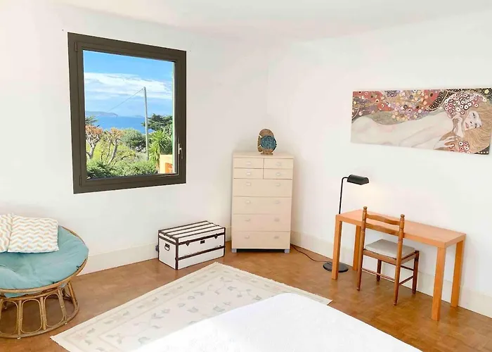 فيلة A Proximite De La De L'almanarre *